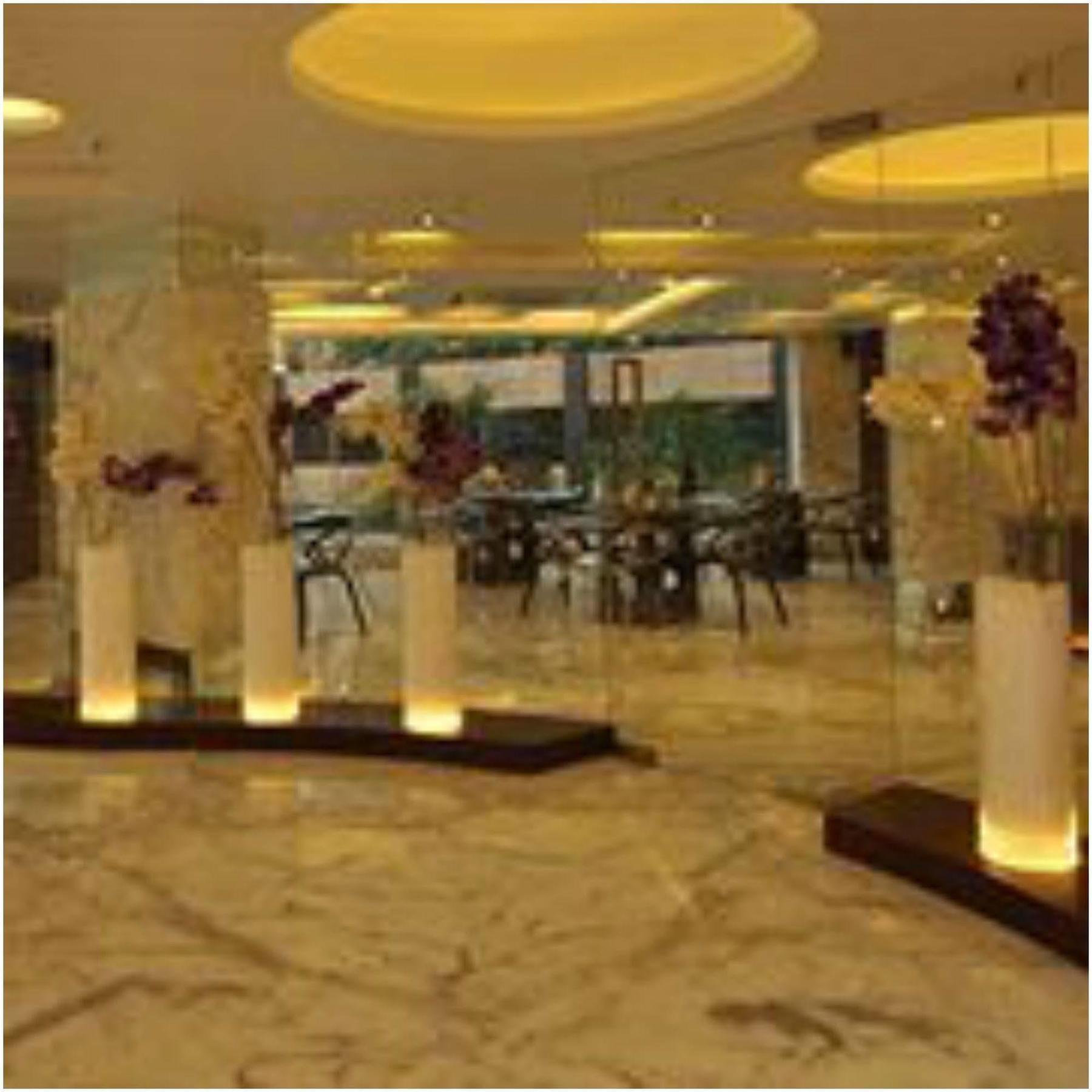 Kempton Hotel Kolkata Bagian luar foto