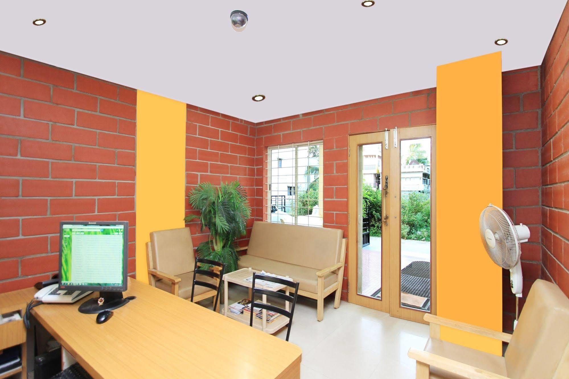 Kempton Hotel Kolkata Bagian luar foto