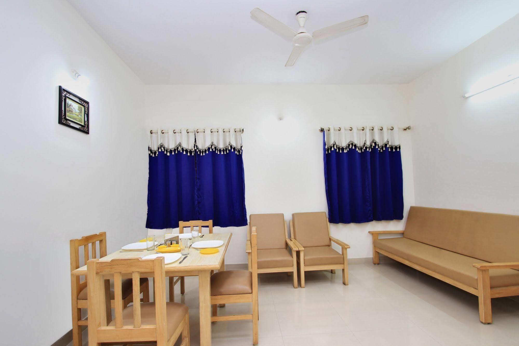 Kempton Hotel Kolkata Bagian luar foto