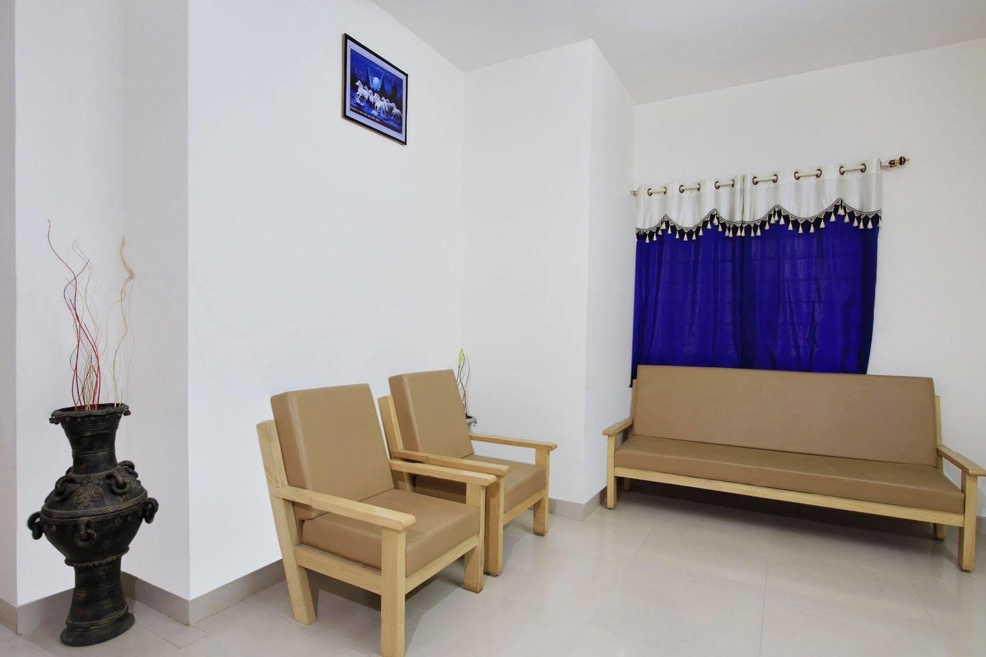 Kempton Hotel Kolkata Bagian luar foto