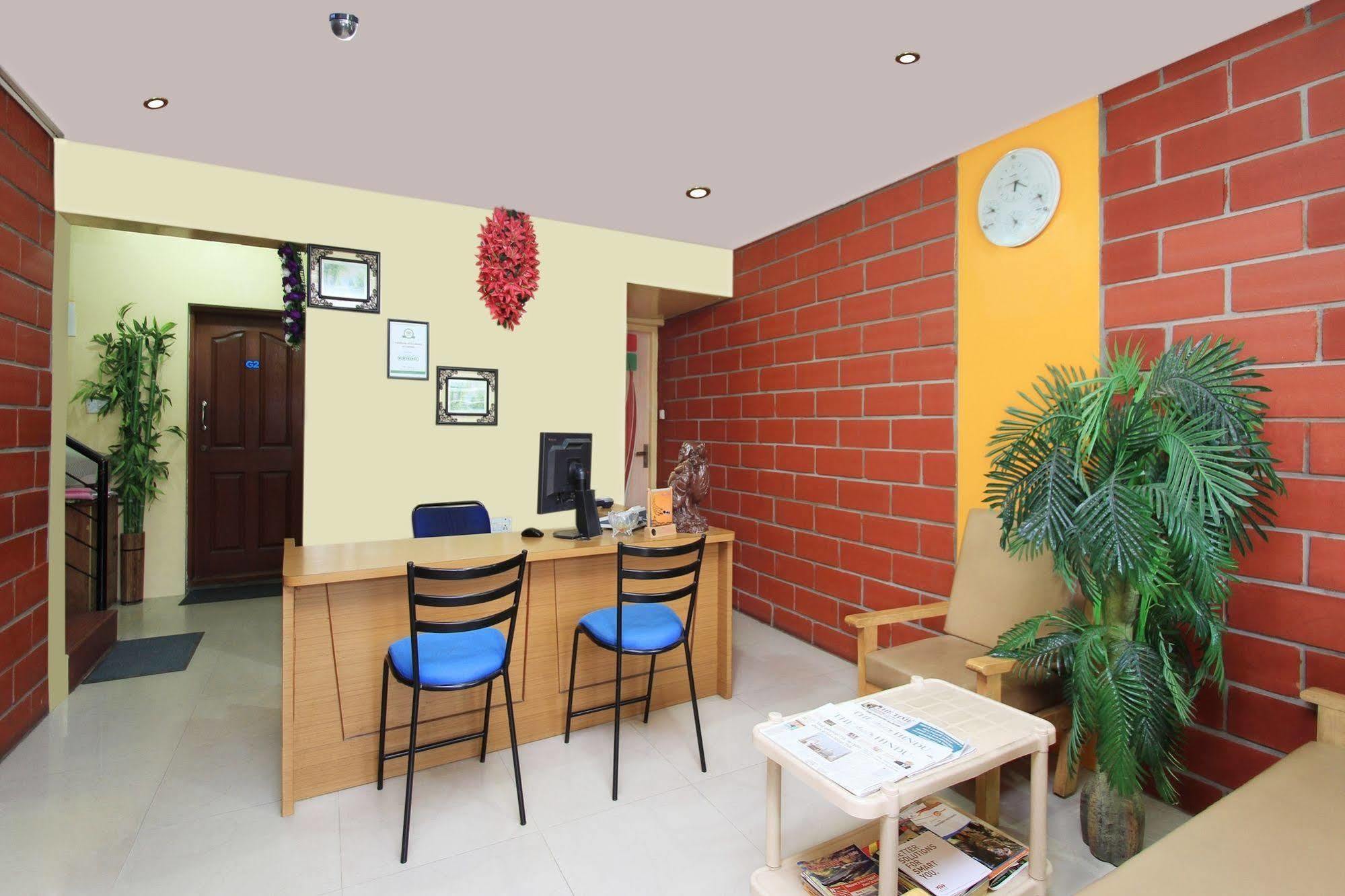 Kempton Hotel Kolkata Bagian luar foto
